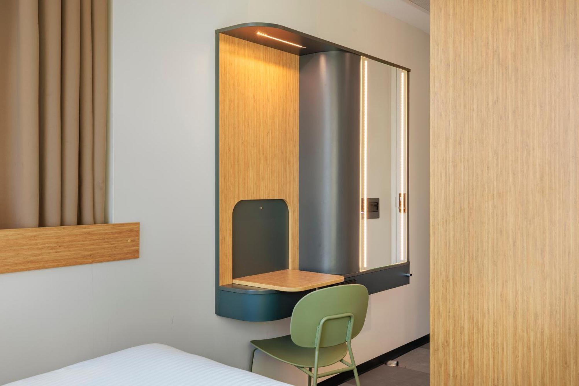 Maxhotel Amsterdam Airport Schiphol - Recently Renovated Hoofddorp Pokoj fotografie