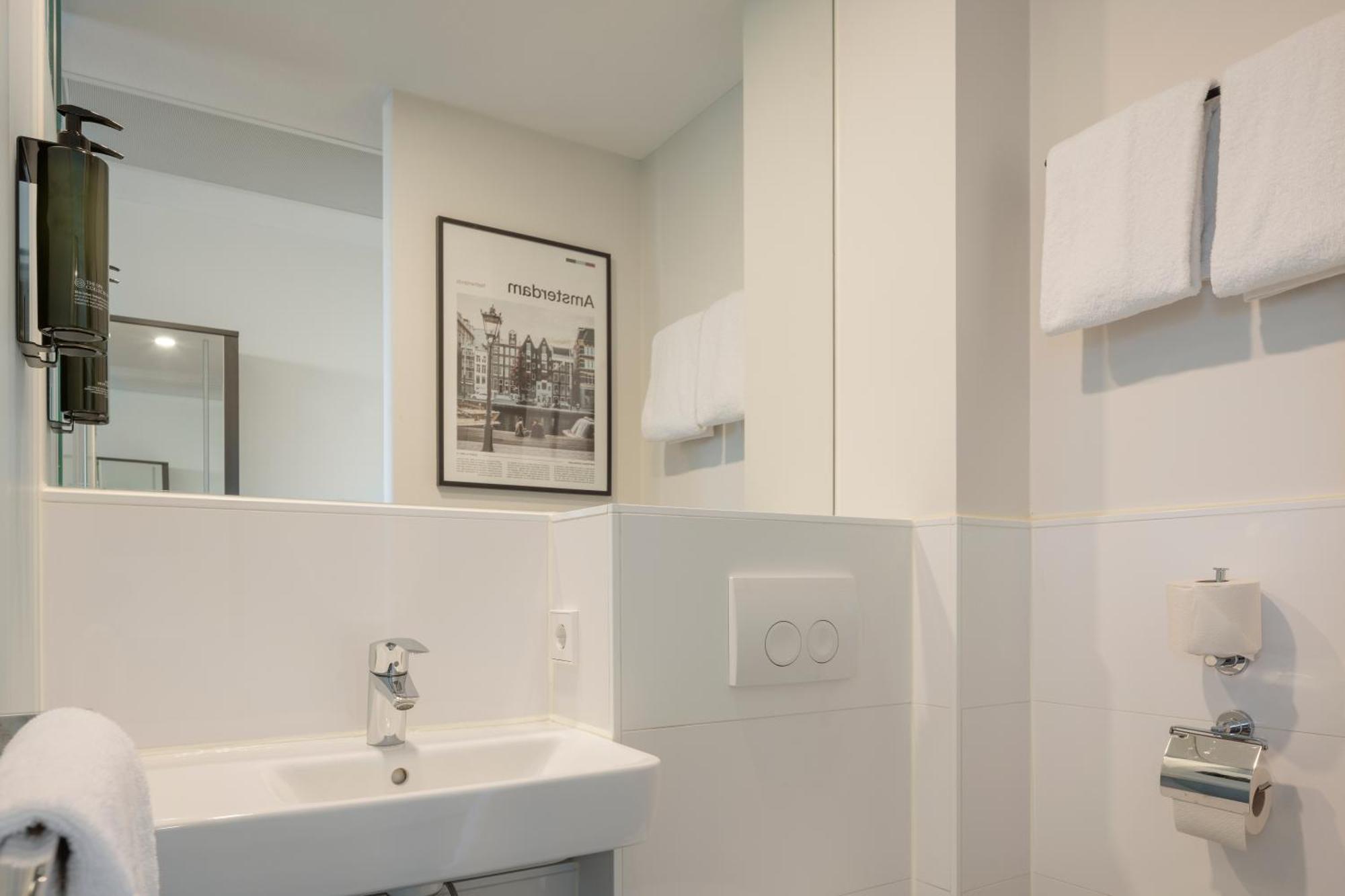 Maxhotel Amsterdam Airport Schiphol - Recently Renovated Hoofddorp Exteriér fotografie